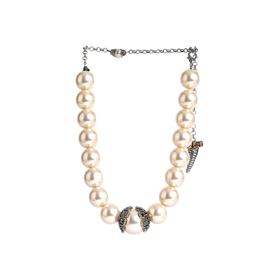 Necklace  "Lace Embrace" (white pearls)